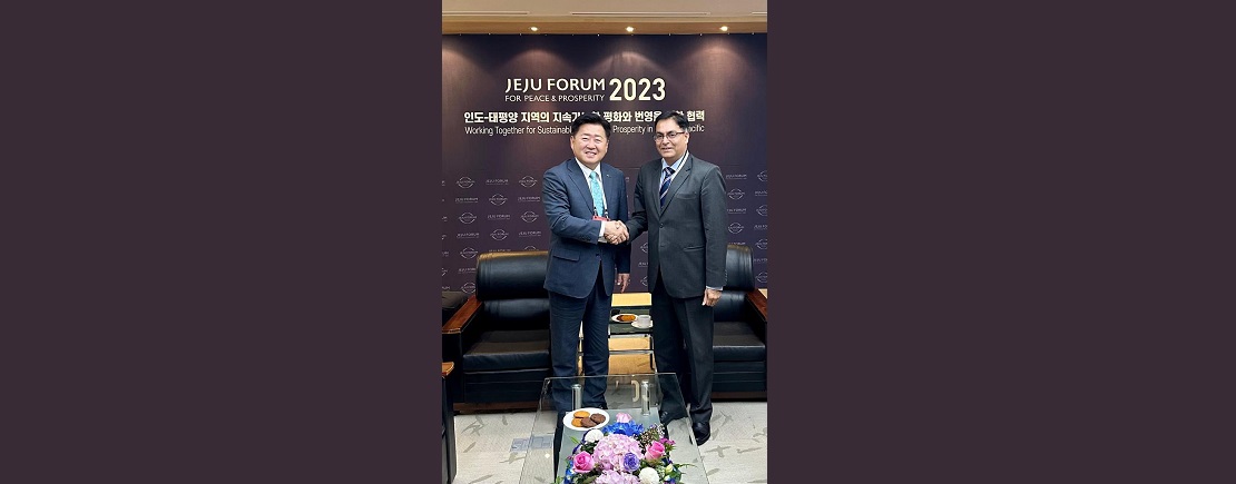 Amb Amit Kumar met Governor of Jeju Province Mr. Oh Young Hun