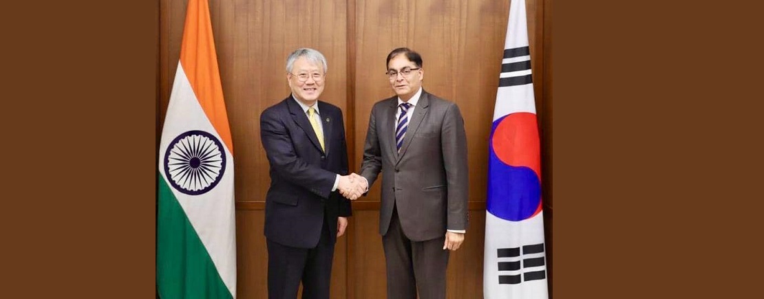 Amb Amit Kumar met President Beomsik Jang of Soongsil University