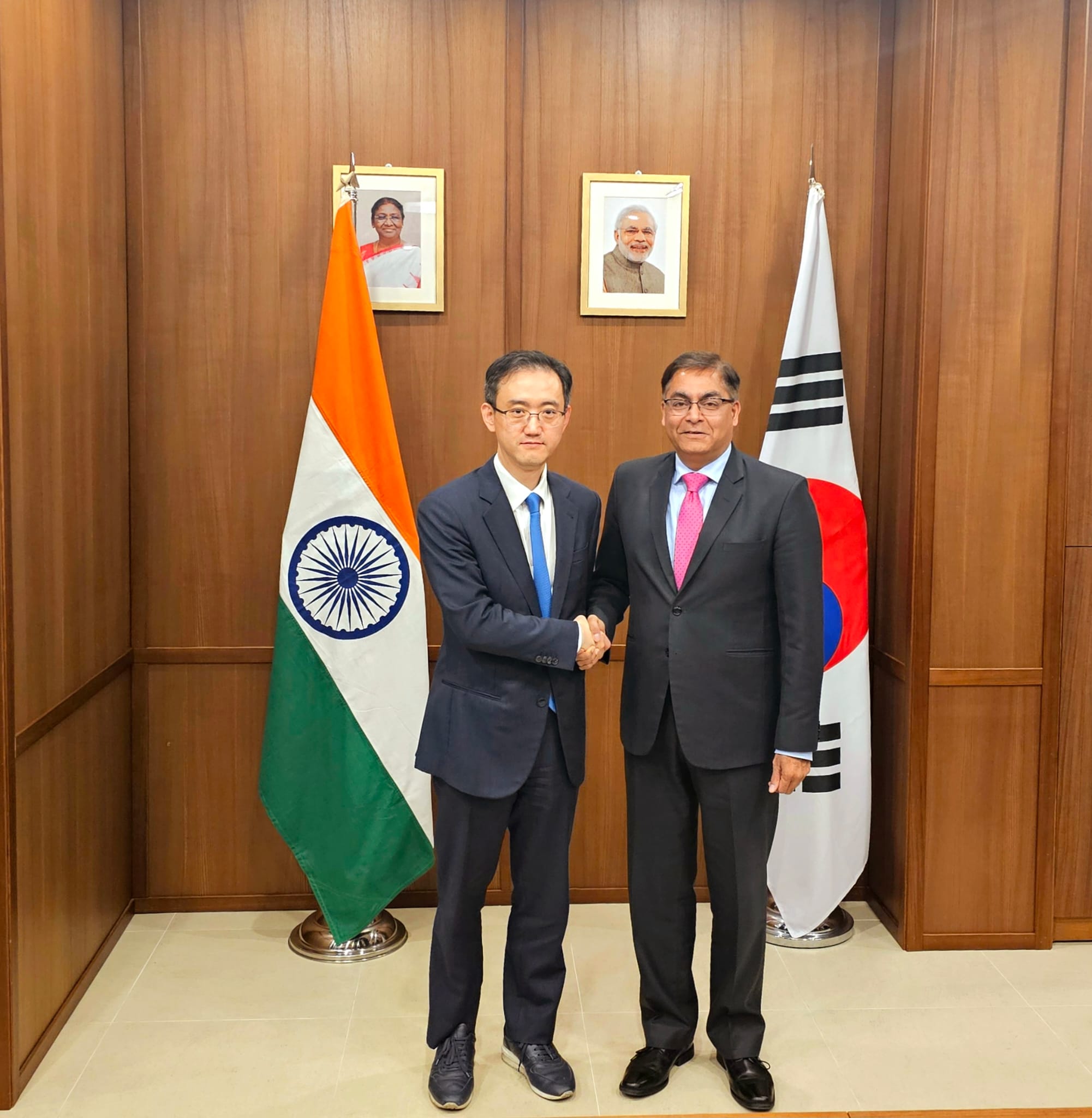 Amb Amit Kumar met Mr. Ryu Peob-min, Director General for Free Trade Agreement Negotiation, MOTIE on April 25, 2024