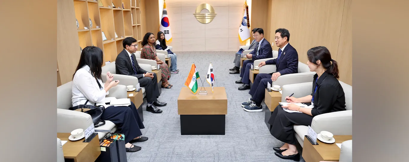 Ambassador met the Mayor of Gimhae, Mr. Jeong Young-doo on July 07 2026 and discussed avenues to further strengthen the longstanding relations between India and RoK