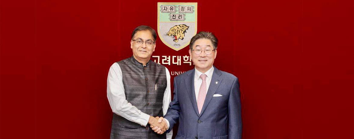 Amb Amit Kumar met President Kim Dong-won of Korea University