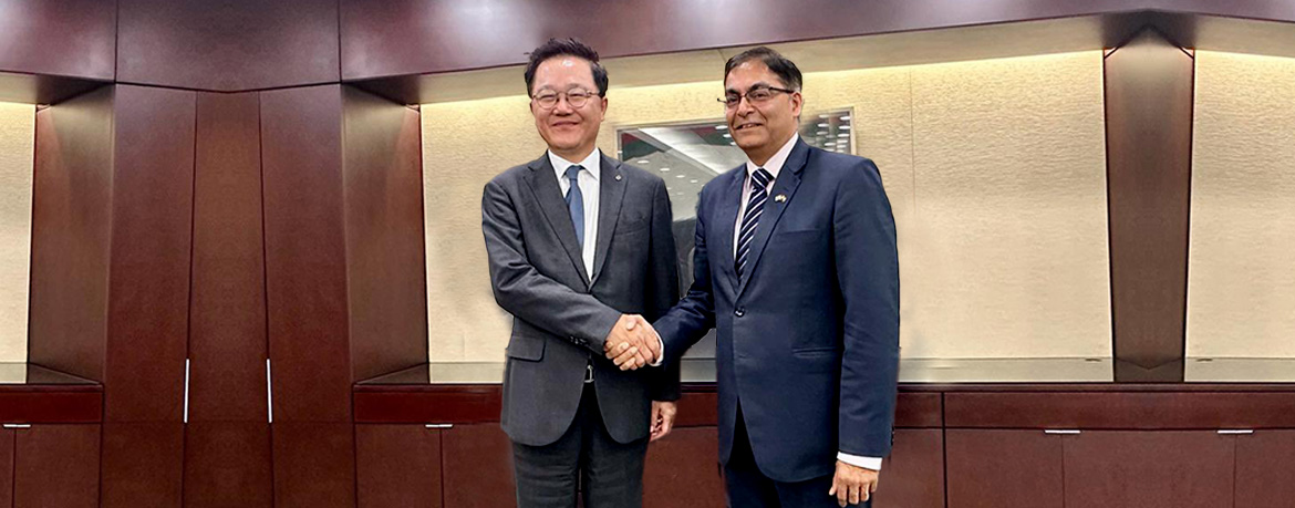 Amb Amit Kumar met Chairman Kang Seoghoon of Korea Development Bank